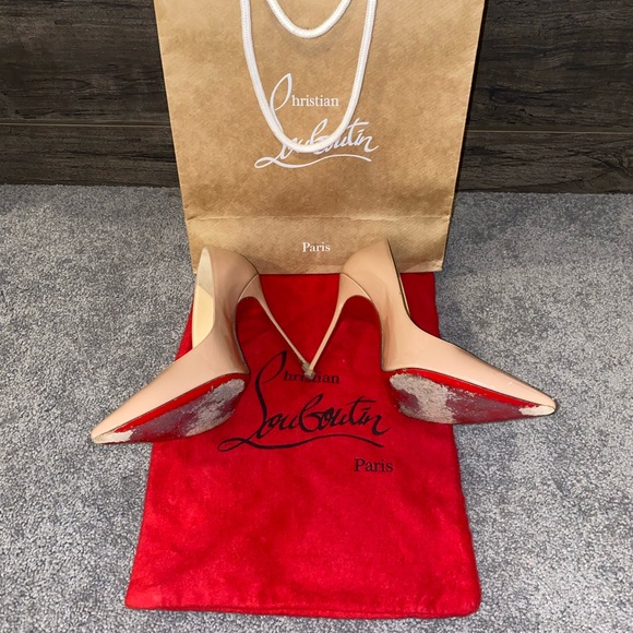 Christian Louboutin Beige Patent Heels - Picture 4 of 4